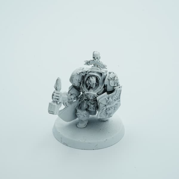Warhammer 40k Imperial Fists Captain Lysander Finecast miniature