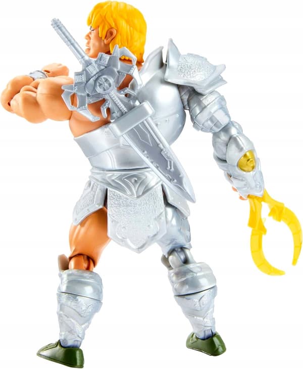 ACTION FIGURE APPROX. 14 CM WITH 16 POINTS OF ARTICULATION AND RETRO PACKAGING