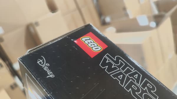 Lego Star Wars – Tantive IV Set 75244 (((dented box)))