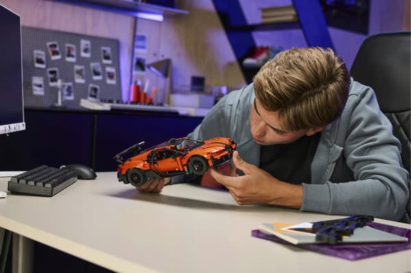 LEGO Technic 42222 Bugatti Chiron Pur Sport Hypercar, Children’s Day