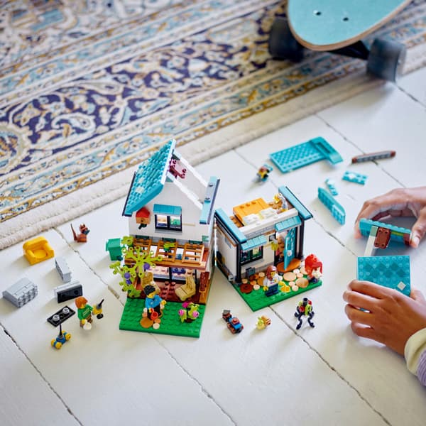 LEGO Creator 3-in-1 Cosy House 31139