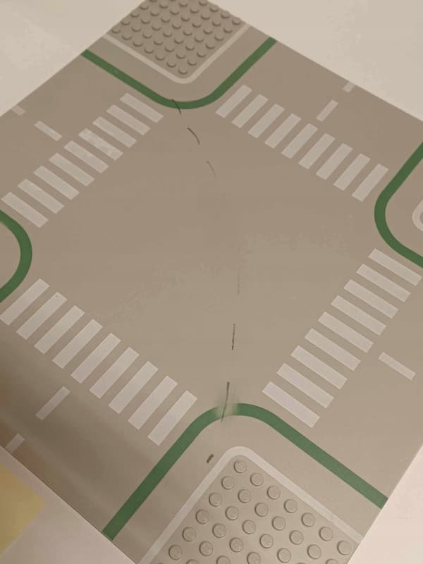 190A9. LEGO thin building plate 32x32, damaged 2360
