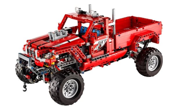 LEGO Technic 42029 Tuned-Up Lorry – NEW