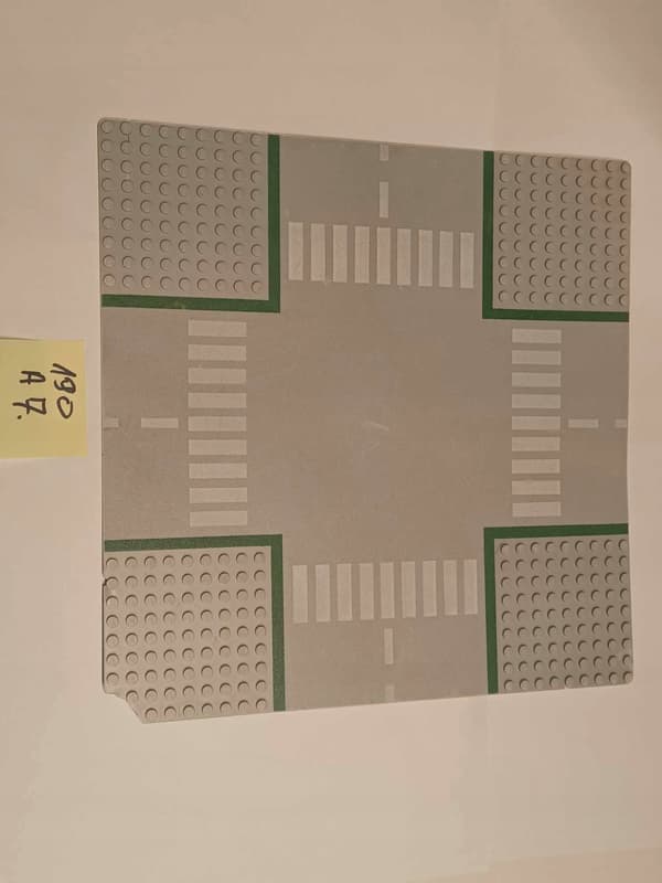 190A7. LEGO thin building plate, 32x32, damaged, 2360