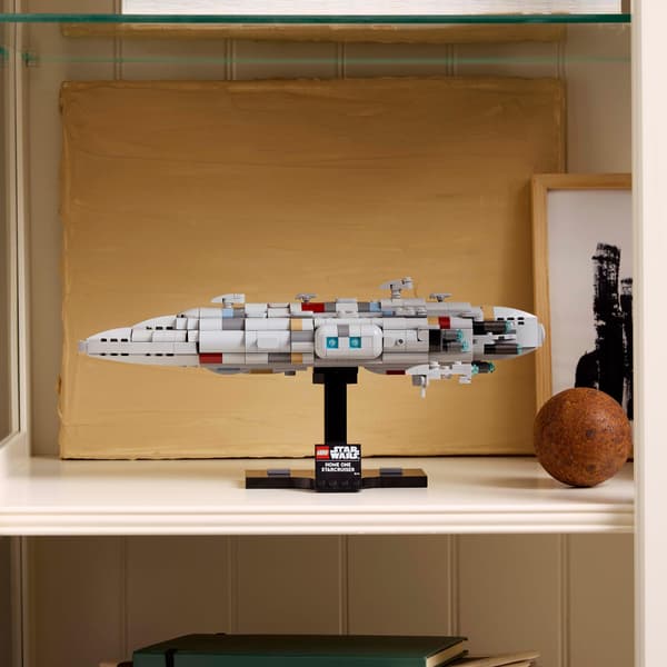 LEGO Star Wars 75405 Home One-class Cruiser 18