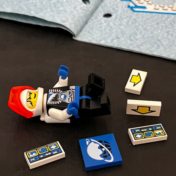 6898 LEGO Spacecraft