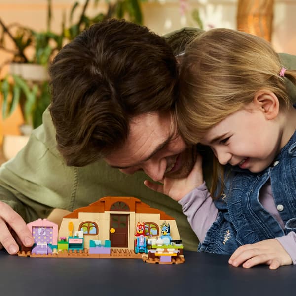 LEGO Bluey 11221 School with Ryżyk and Blue