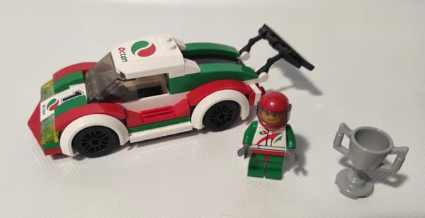 LEGO City: 60053 – Racing Car