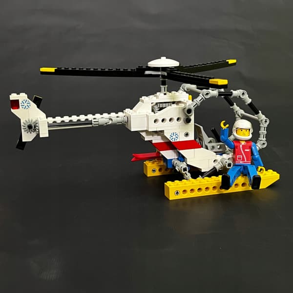 8640 LEGO White Helicopter