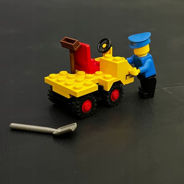 6607 LEGO Service Van