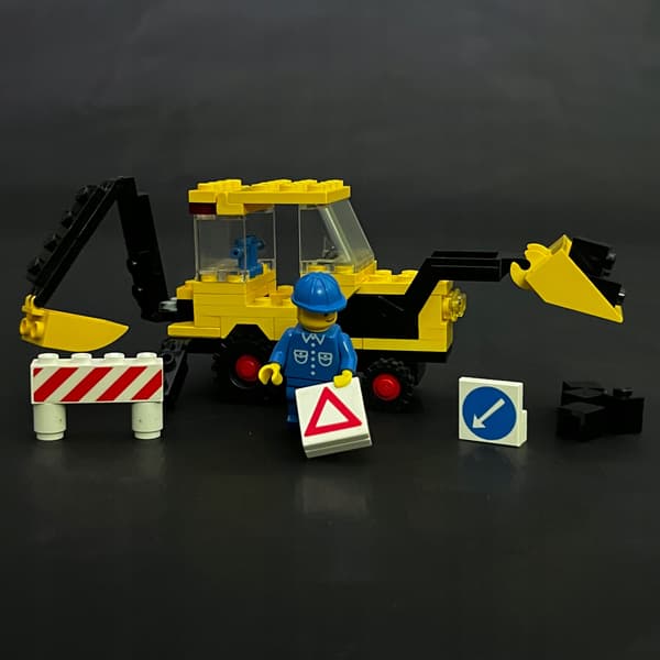 6686 LEGO Yellow Excavator