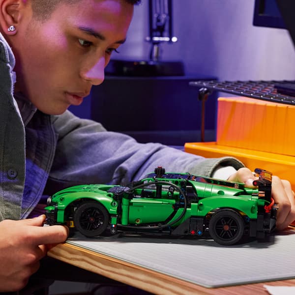 LEGO Technic Green Bugatti Chiron Pur Sport Hypercar 42241