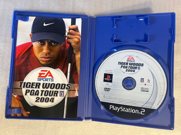 TIGER WOODS PGA TOUR 2004 PS2 FIRST EDITION