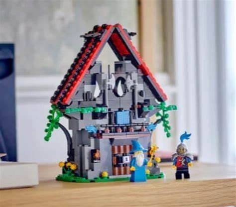 LEGO Castle 40601 Majisto’s Magical Workshop