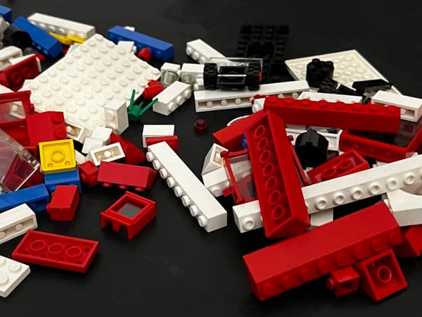 6374 LEGO Holiday Home