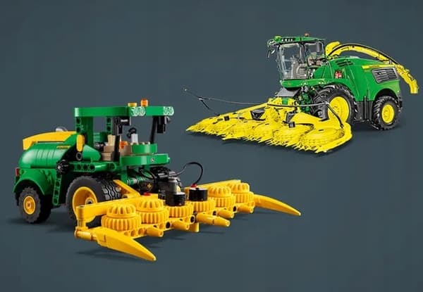 LEGO Technic 42168 John Deere 9700 Forage Harvester