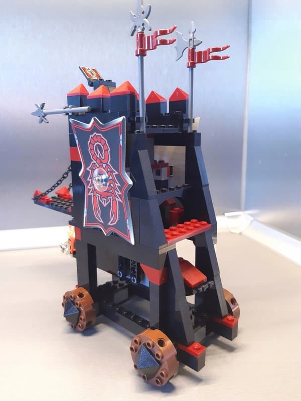 LEGO Castle 8800 Vladek's Siege Engine