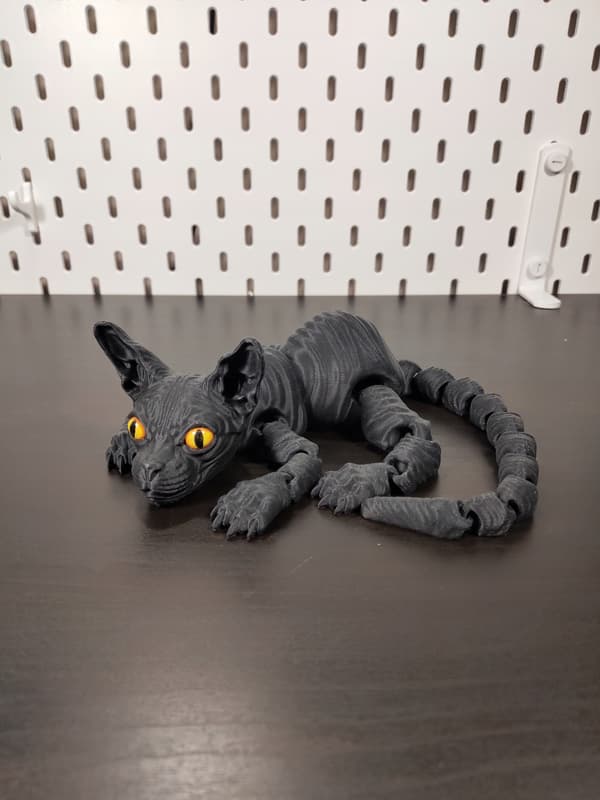 Figurine – 3D Sphinx Cat (Flexi, Black with yellow eyes)