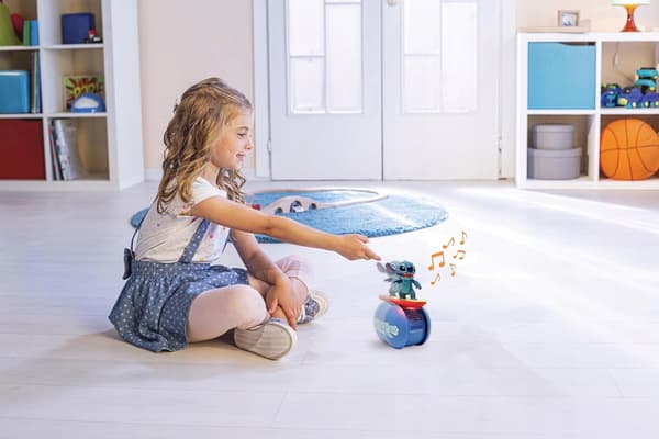 INTERACTIVE ROBOT SURFER: BALANCE, LIGHTS AND SOUNDS – TOY FOR AGES 3+
