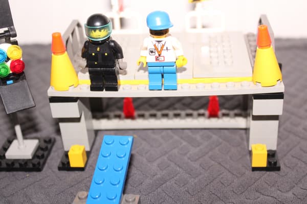 LEGO STUDIOS 1353 Car Stunt Studio Set
