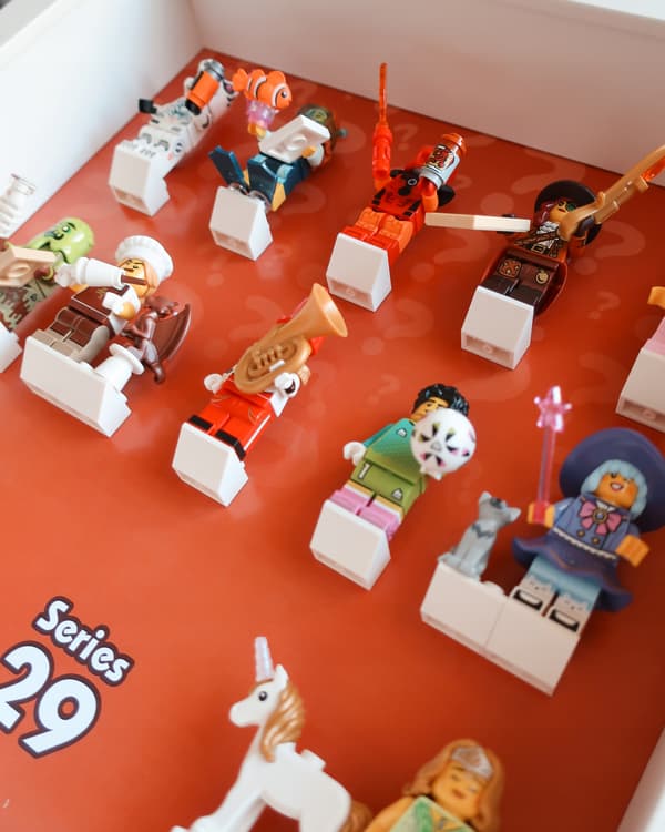 LEGO MINIFIGURES FRAME 71052 SERIES 29 27CM