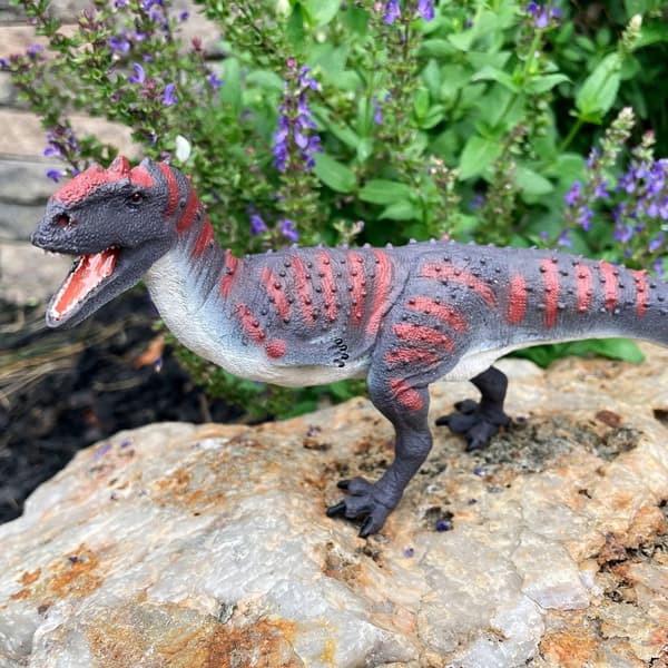 MAJUNGASAURUS DINOSAUR - Safari Ltd. - 100729