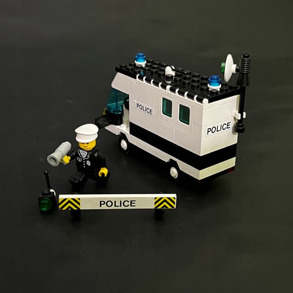 6676 LEGO Police Command Vehicle