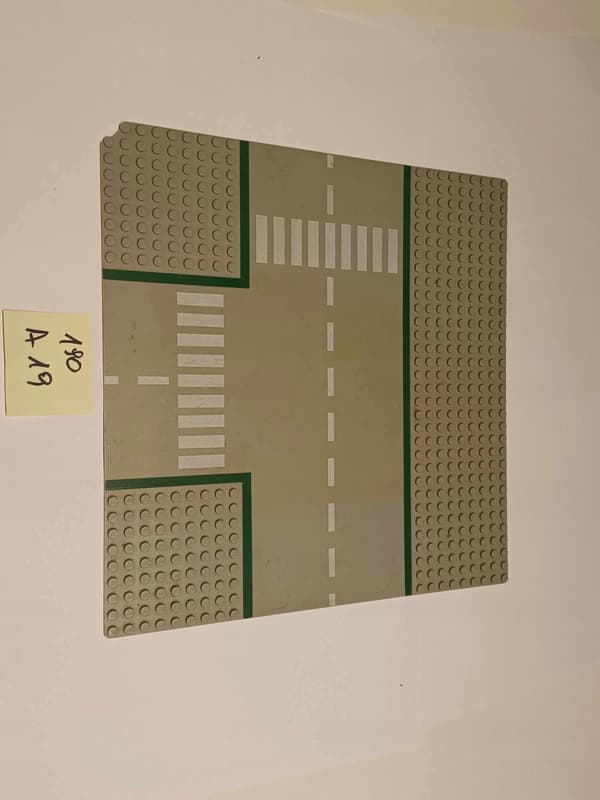 190A19. LEGO thin 32x32 building plate – DAMAGED 2360