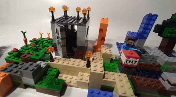 LEGO Minecraft: 21116 – Creative Workshop