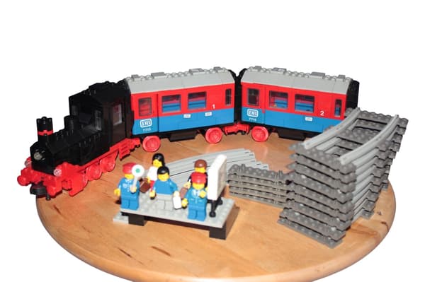 Lego Train 4.5V 7715 Passenger Train