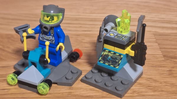 LEGO 4910 Hover Scout – Rock Raiders: 100% complete set + instructions.
