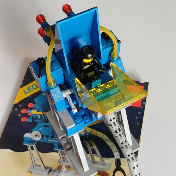 Lego 6882, Walking Astro Grappler