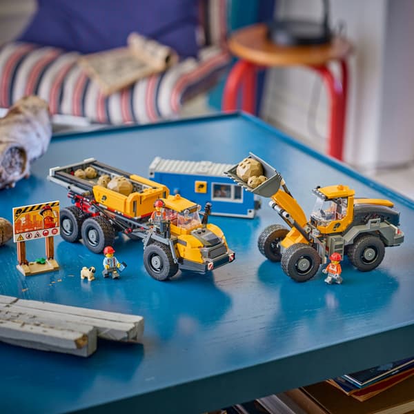 LEGO City 60494 Dump Truck and Front-Loader