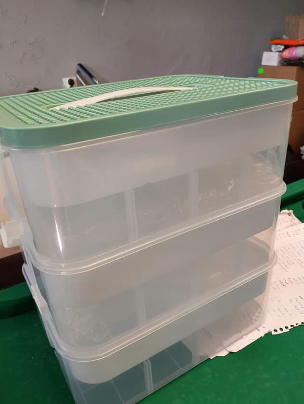 Children’s storage box with a lid for Lego bricks,