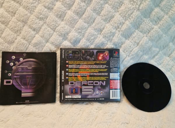 Defcon 5 8/10 ENG PSX