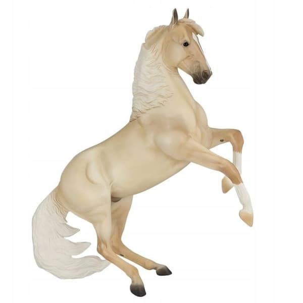 Breyer Traditional 10306 – Cloud Mustang