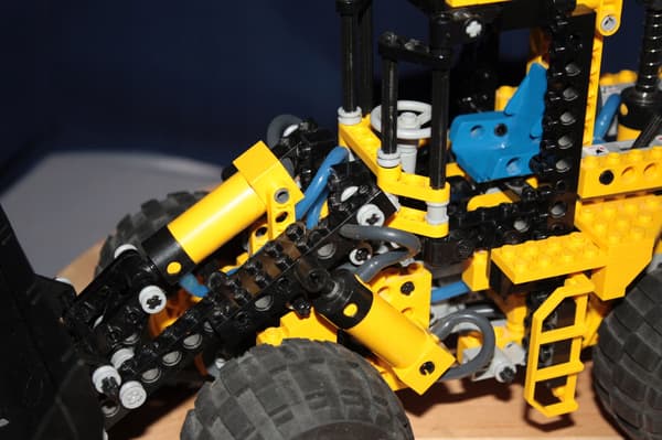 Lego Technic 8459 Pneumatic Front Loader