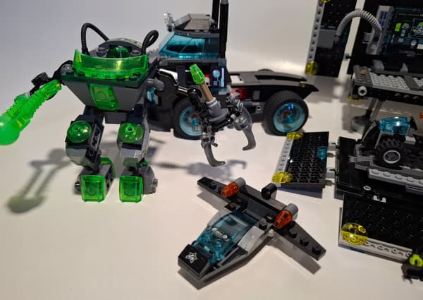 LEGO Ultra Agents: 70165 – Agents’ Headquarters