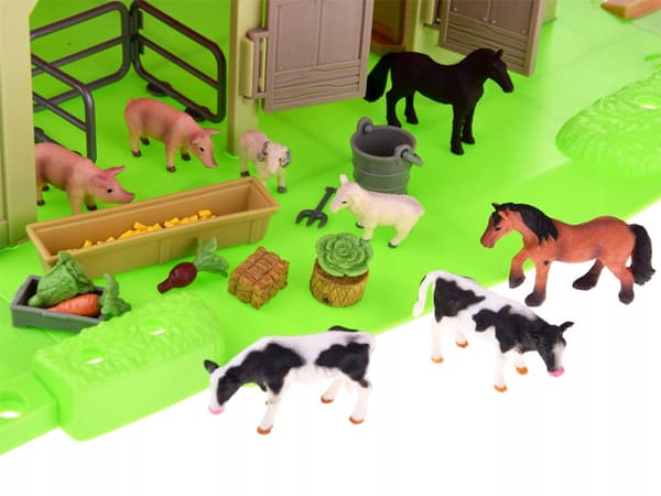 LARGE FARM FARMING TRACTORS ANIMALS