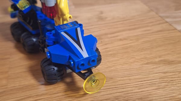 LEGO 1558 Mobile Command Trailer 1986 – a unique space set.