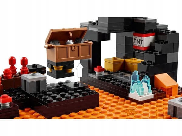 LEGO Minecraft 21185 Nether Bastion