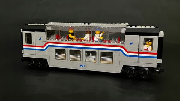 4547 LEGO Tourist Coach