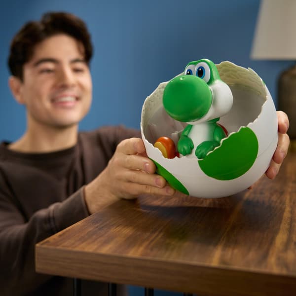 SUPER MARIO INTERACTIVE YOSHI FIGURINE IN A GALAXY FILM HATCHING EGG