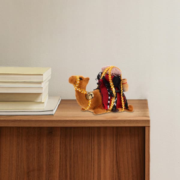 DECORATIVE CAMEL FIGURINE – AN EXOTIC-STYLE DESK ORNAMENT