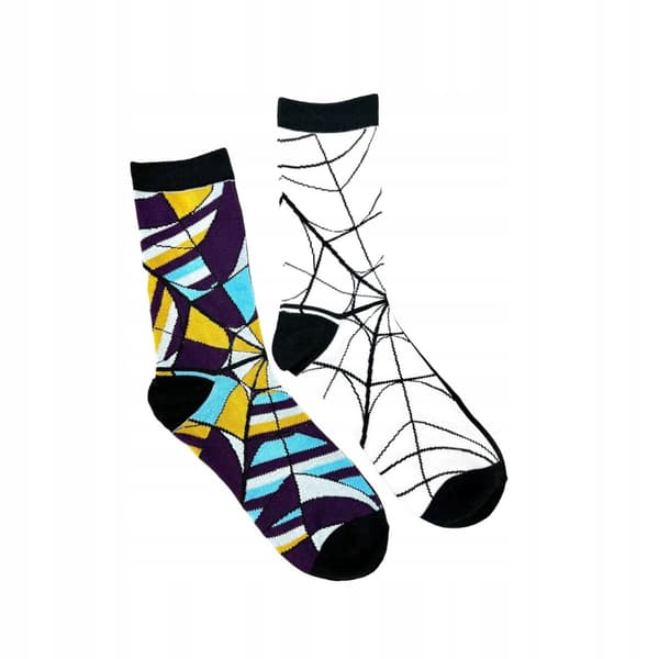 Wednesday – Gift set: key ring and socks