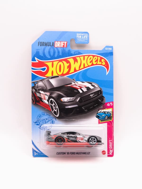 HOT WHEELS Custom '18 Ford Mustang GT Black