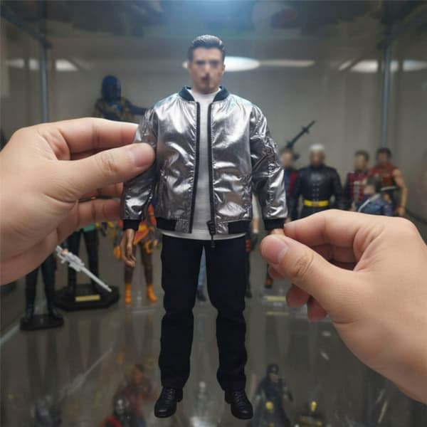 Cropped jacket in 1/6 scale. Zip fastening. 12-inch silver figure jacket
