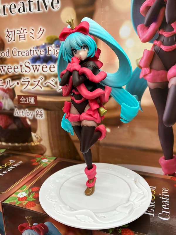 Hatsune Miku PVC Statue – SweetSweets Series: Noel Raspberry Ver. – 21 cm