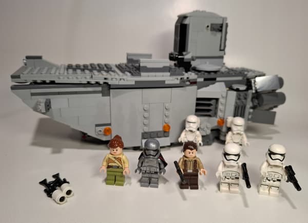 LEGO Star Wars: 75103 – First Order Transporter