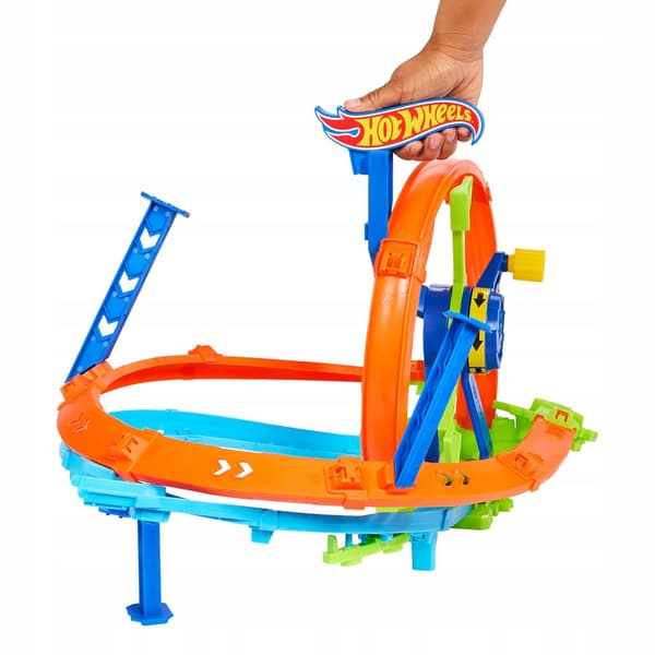 Hot Wheels Turbo Loop Race Set with 1:64 Scale Car